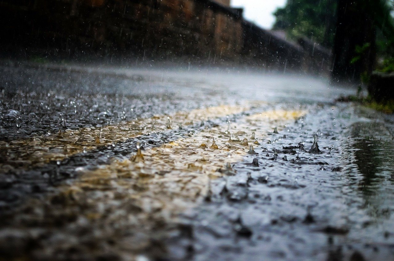 Dez estados brasileiros terão chuva acima de 100 mm no decorrer da semana, avisa Inmet